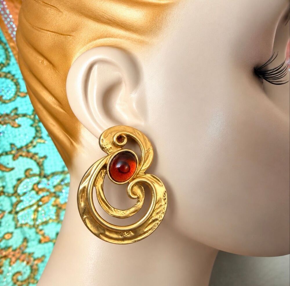 Vintage Avon Gold Tone Sculpted Swirl Amber Red Cabochon Pierced Earrings